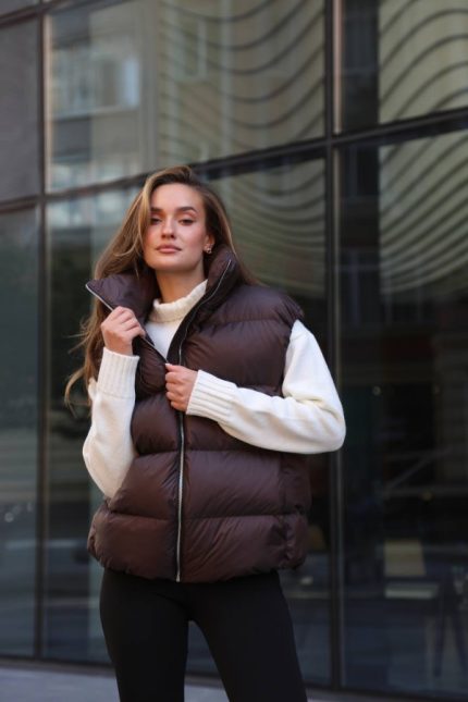 Stilinga pūkinė šokolado ruda liemenė