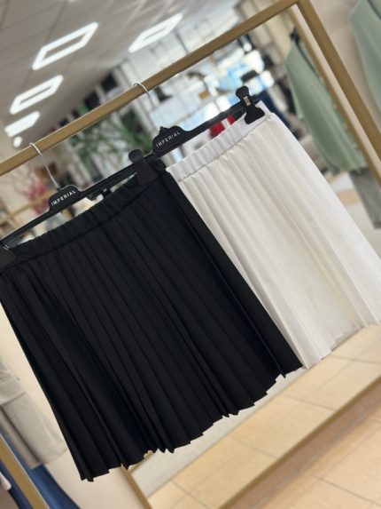 Vicolo klostuotas sijonas (baltas, juodas)