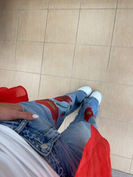 Akį traukiantys džinsai "Aguona"
